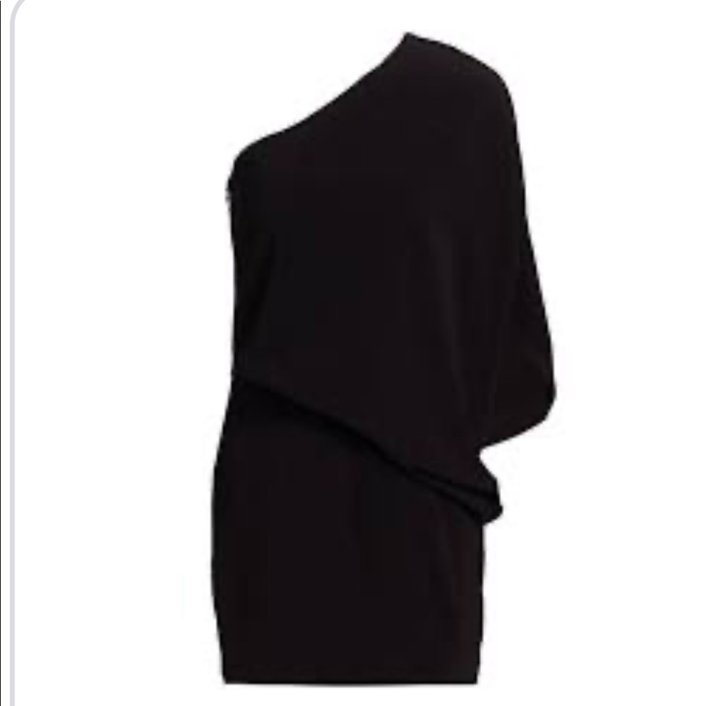 Absolutely adorable asymmetrical black sweater🌺